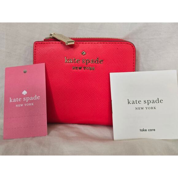 Kate Spade Small L-Zip Bifold Wallet Staci Digital Red Never Used WLR00143 - Picture 1 of 13
